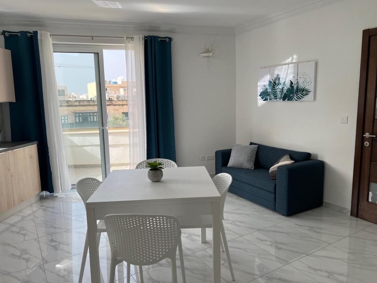 Condo With Patio Overlooking Piazza Gzira Exterior foto